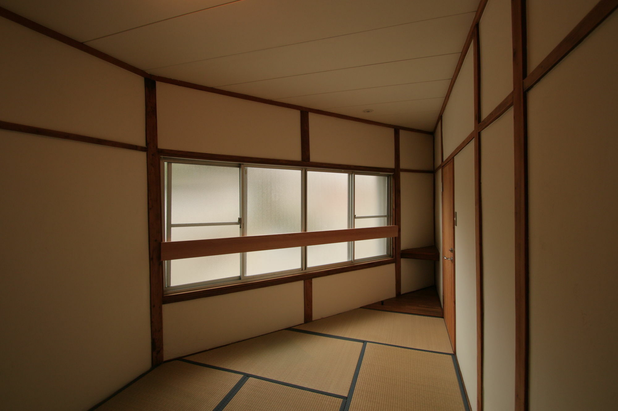 Lodging & Kin Osaka - Hostel Bagian luar foto